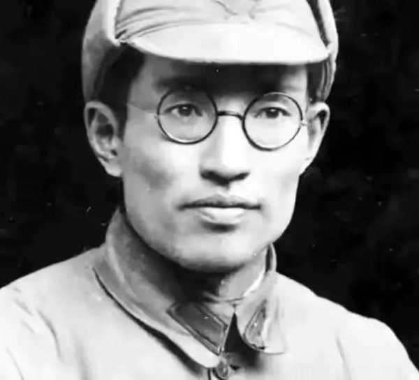 配资门户导航 45年七大结束后，毛泽东找朱瑞谈话：听说你对安排的工作有意见？