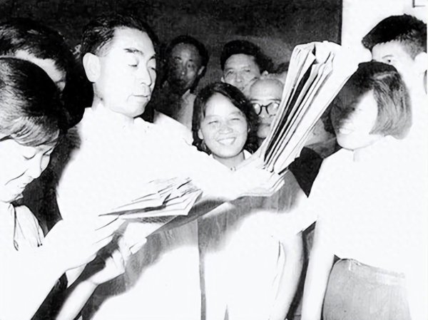 地方配资网开户流程详解 1972年陈毅病逝，妻子张茜代替女儿提出一要求，周总理：可以考虑